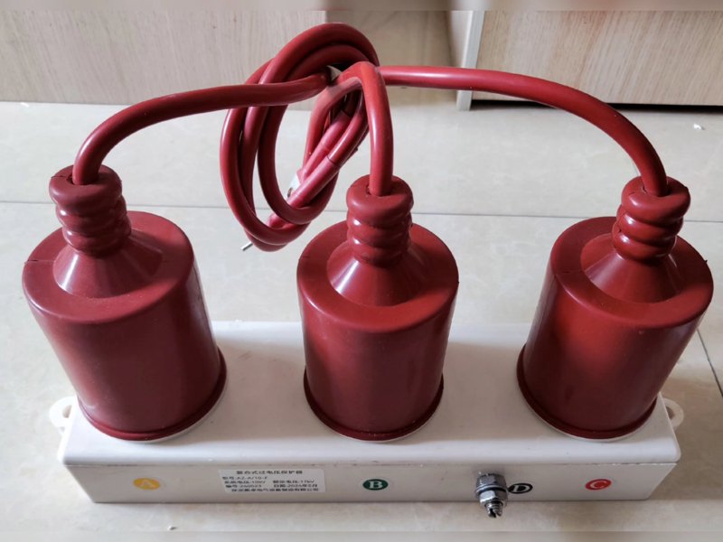 过电压保护器